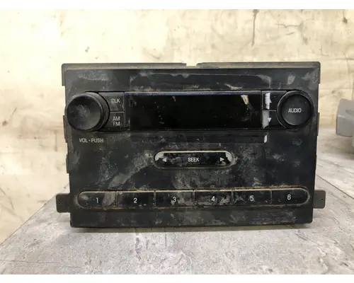 Radio Ford F550 SUPER DUTY Vander Haags Inc Cb