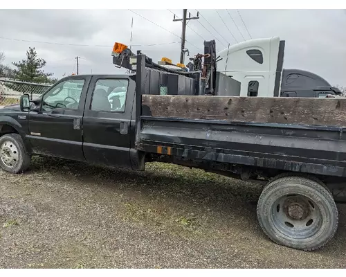 Complete Vehicle FORD F550 2679707 Ontario Inc