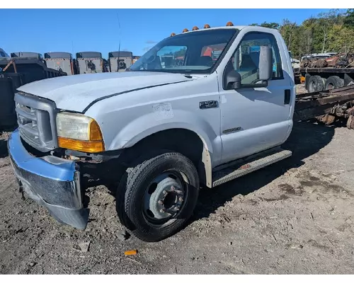 Complete Vehicle FORD F550 2679707 Ontario Inc