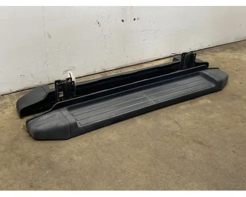 Step FORD F550 Frontier Truck Parts