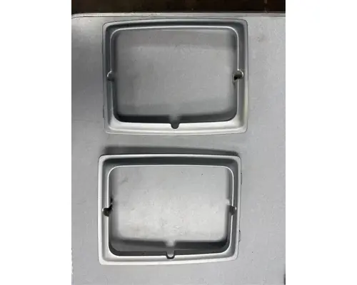 Ford F600G Headlamp Assembly