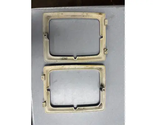 Ford F600G Headlamp Assembly