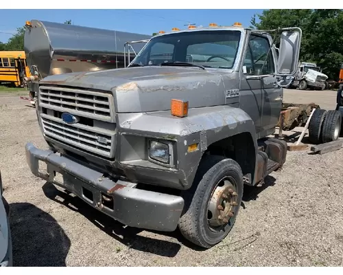 Complete Vehicle FORD F600 2679707 Ontario Inc