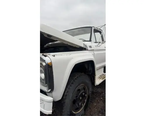 Fender Ford F600 Holst Truck Parts