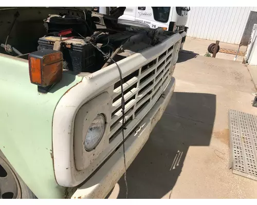 Ford F600 Grille