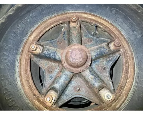 Ford F600 Hub