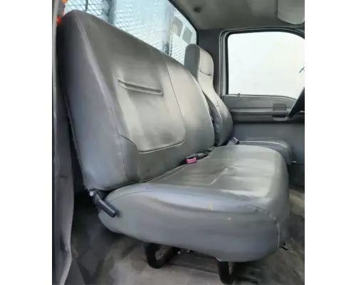 Seat, Front Ford F650 Complete Recycling