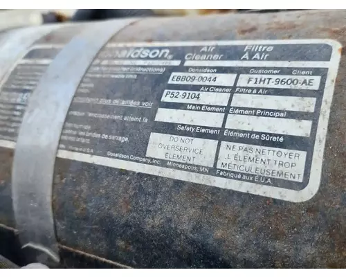 Ford F700 Air Cleaner
