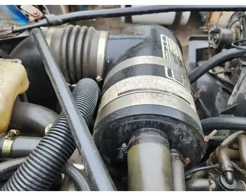 Ford F700 Air Cleaner