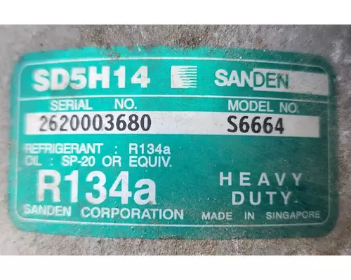 Ford F700 Air Conditioner Compressor