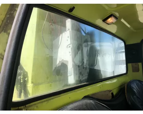 Ford F700 Back Glass