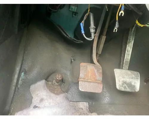 Body Parts, Misc. Ford F700 Vander Haags Inc Kc