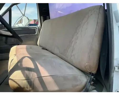 Ford F700 Cab