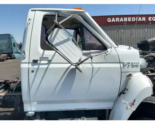 Ford F700 Cab