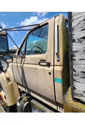 Ford F700 Cab
