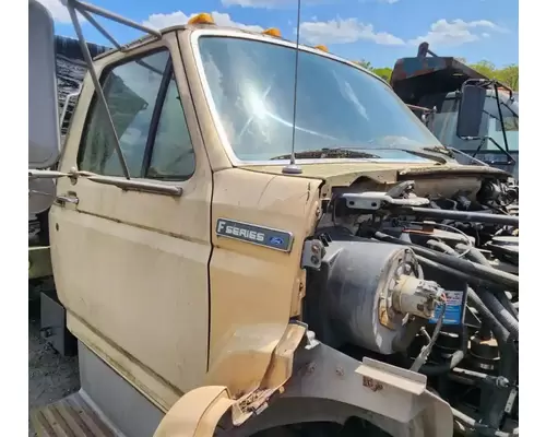 Ford F700 Cab