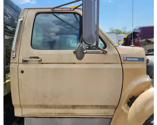 Ford F700 Cab