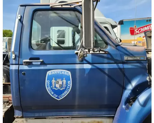 Ford F700 Cab