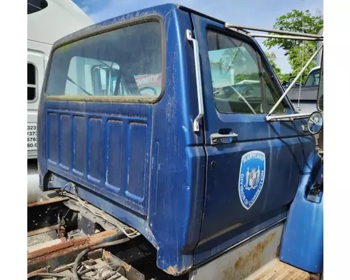Ford F700 Cab