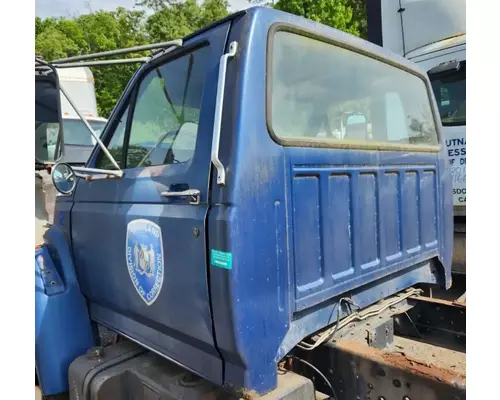 Ford F700 Cab