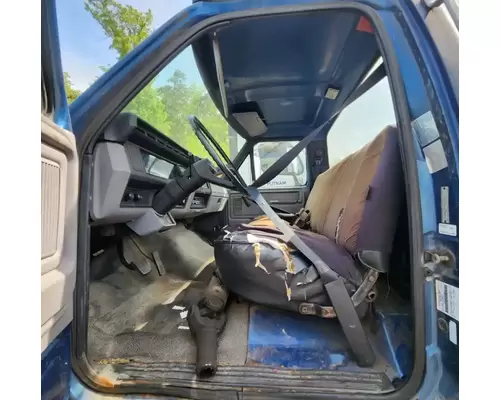 Ford F700 Cab