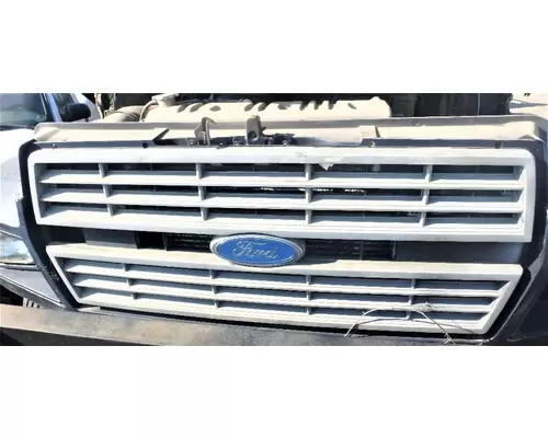 Grille FORD F700 Sam's Riverside Truck Parts Inc