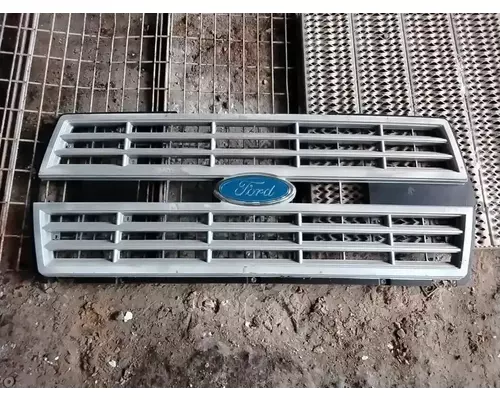 Grille Ford F700 Complete Recycling Group LLC
