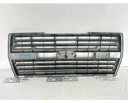Ford F700 Grille