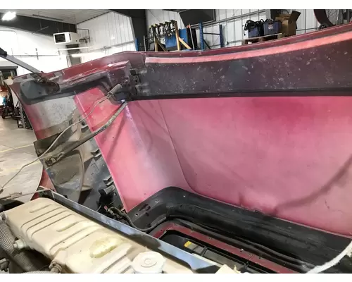 Ford F700 Hood