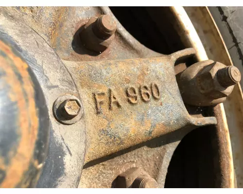 Ford F700 Hub