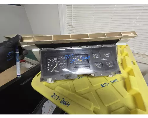 Instrument Cluster FORD F700 Crest Truck Parts