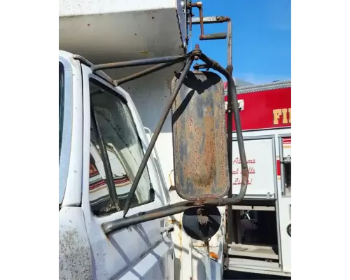 Ford F700 Mirror (Side View)