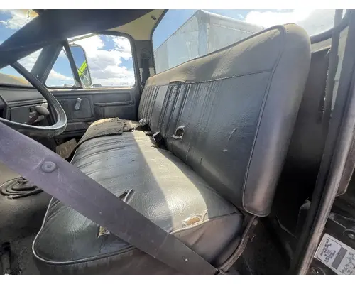 Seat, Front FORD F700 DTI Trucks