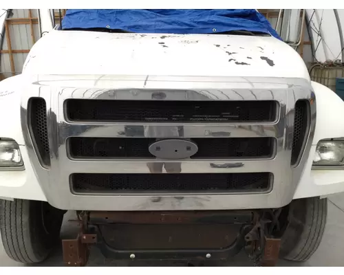 Ford F750 Grille