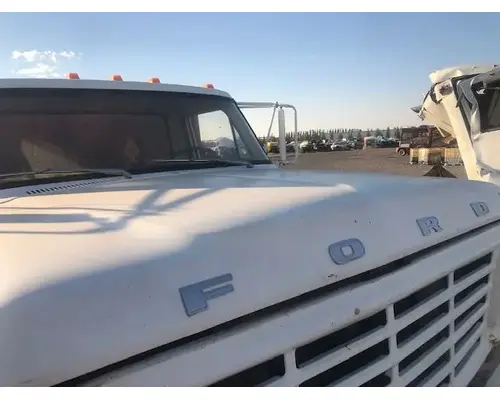 Hood Ford F750 Holst Truck Parts