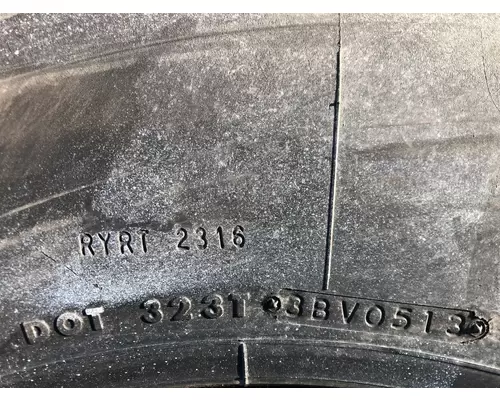 Ford F750 Tires