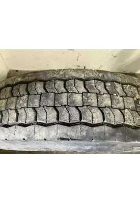 Ford F750 Tires