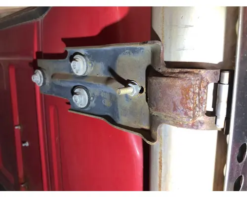 Ford F800 Exhaust Assembly