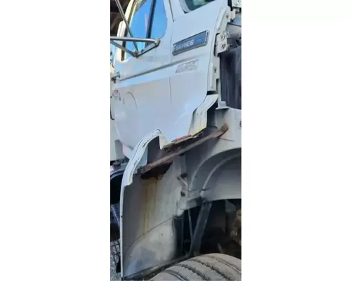 Ford F800 Fender Extension