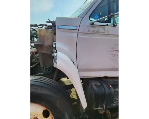Ford F800 Fender Extension