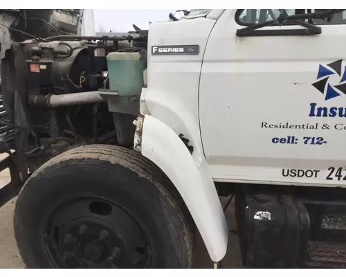 Ford F800 Fender
