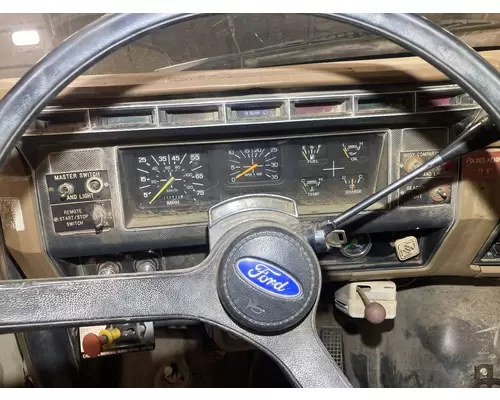 Ford F800 Instrument Cluster