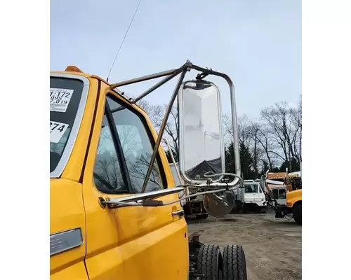 Ford F800 Mirror (Side View)