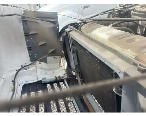 Ford F800 Radiator