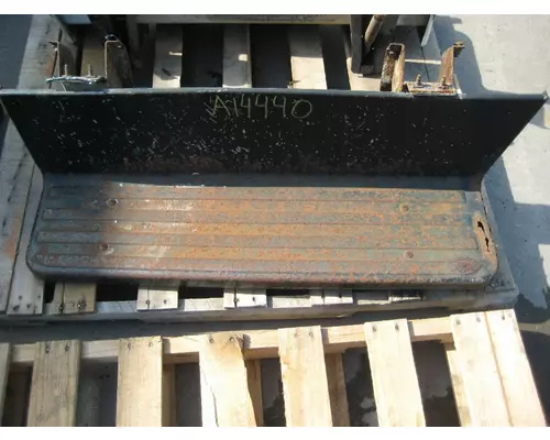 Running Board FORD F800 Michigan Truck Parts