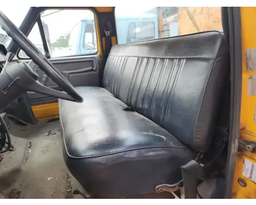 Seat, Front Ford F800 Complete Recycling