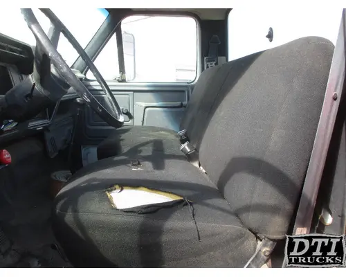 Seat, Front FORD F800 DTI Trucks