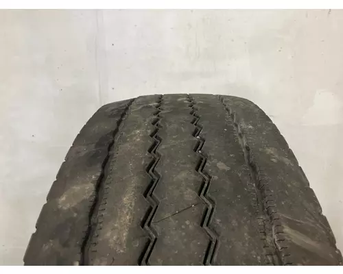 Ford F800 Tires