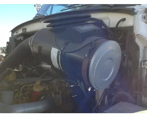 Ford L7000 Air Cleaner