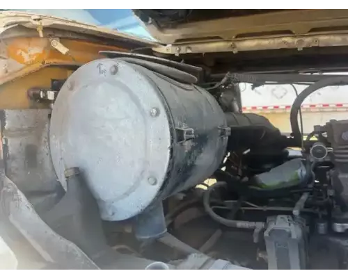 Ford L8000 Air Cleaner